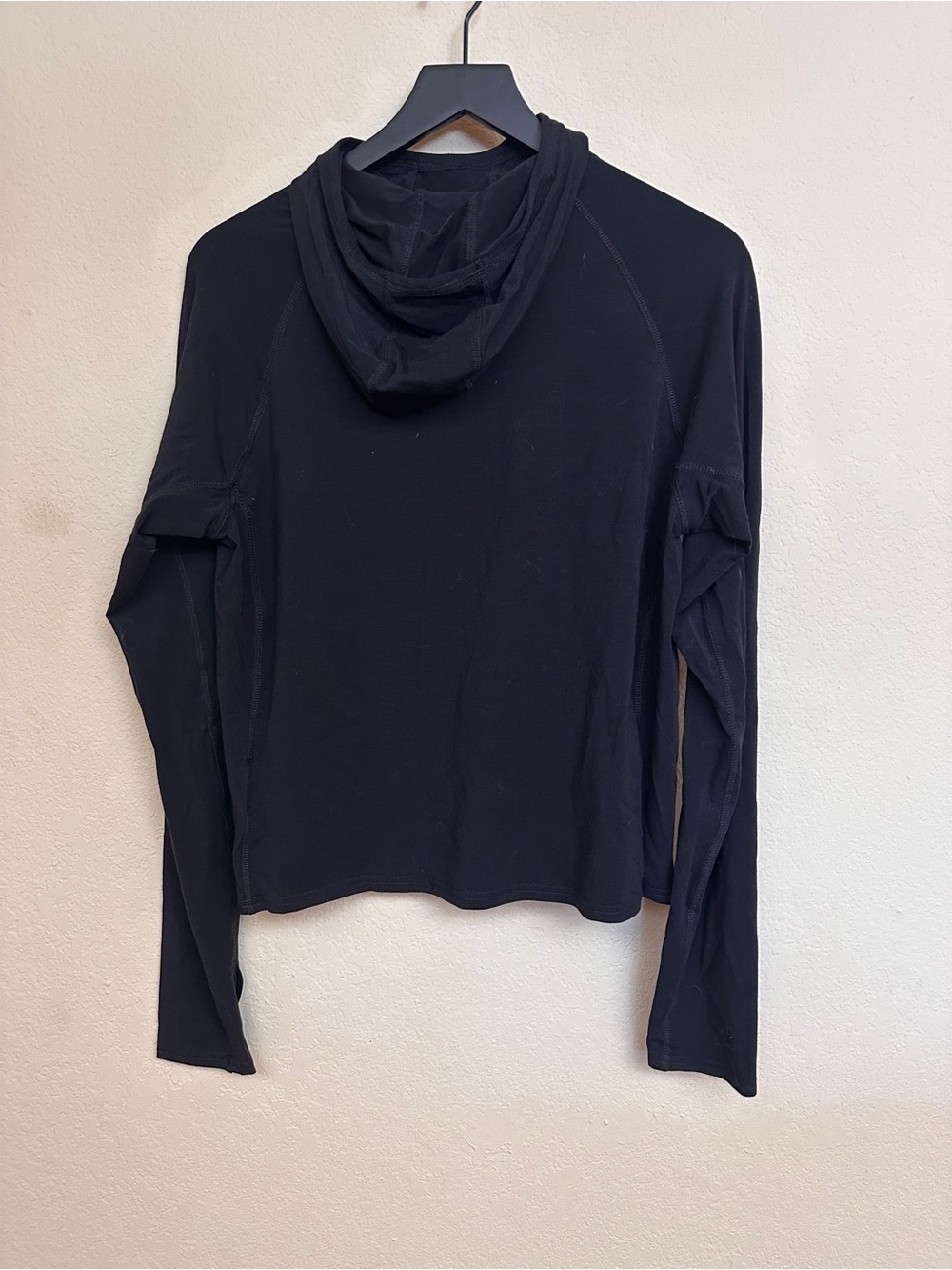The North Face Women’s Black Lightweight Hooded Long Sleeve Top - Picture 2 of 4